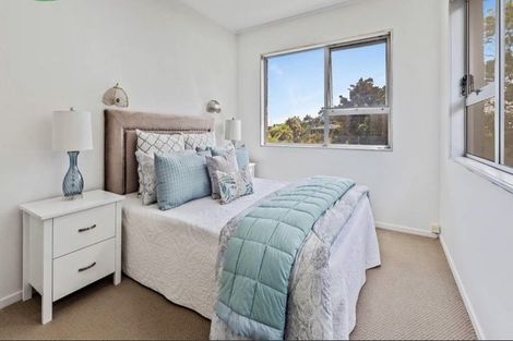 Photo of property in 16 Colin Wild Place, Glenfield, Auckland, 0629