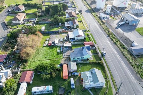 Photo of property in 6 Ocean Beach Road, Bluff, 9814
