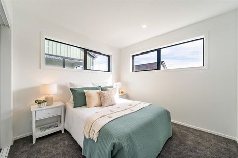 Photo of property in 2/8 Victoria Street, Ebdentown, Upper Hutt, 5018