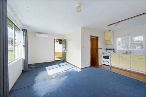 Photo of property in 1/60a View Road, Henderson, Auckland, 0612