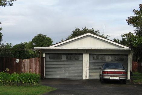 Photo of property in 17 Eyre Street, Henderson, Auckland, 0612
