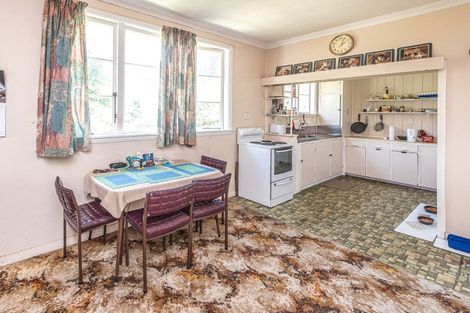 Photo of property in 10 Oturi Road, Waverley, 4510