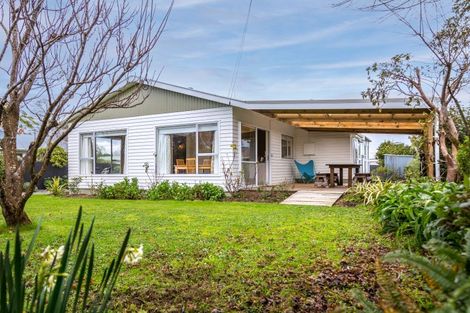 Photo of property in 14 Bell Street, Featherston, 5710