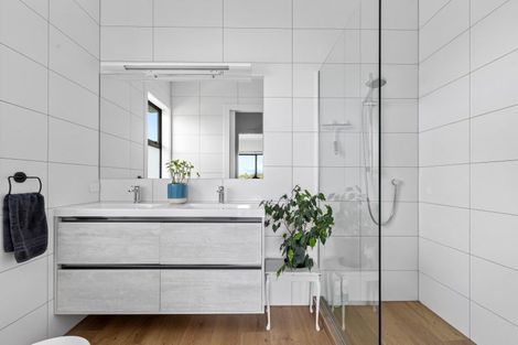 Photo of property in 39 Bayview Park Lane, Orewa, 0931