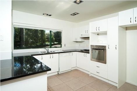 Photo of property in 27 Bushlands Park Drive, Albany, Auckland, 0632