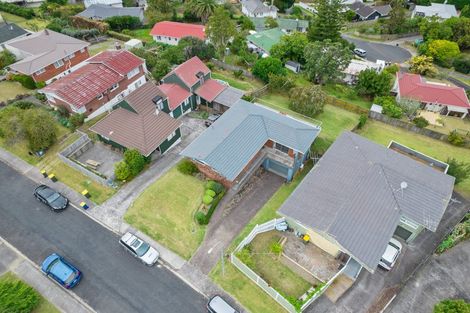 Photo of property in 17 Marcel Place, Glenfield, Auckland, 0629