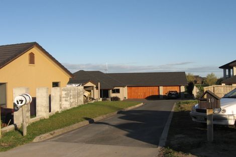Photo of property in 17 Gilbert Court, Rototuna, Hamilton, 3210