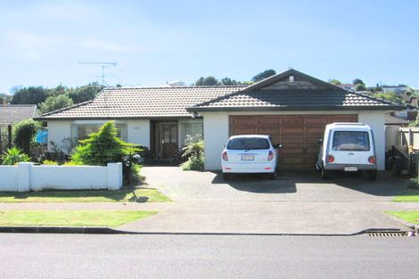 Photo of property in 25 Fremantle Place, Pakuranga Heights, Auckland, 2010