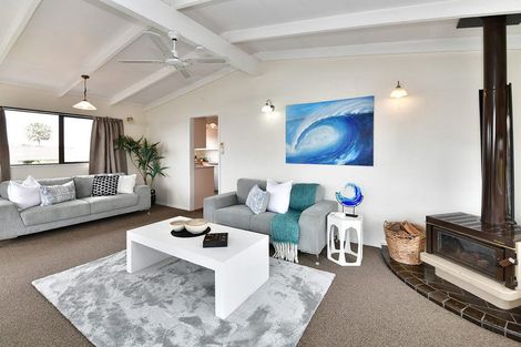 Photo of property in 14 Carmen Terrace, Snells Beach, 0920