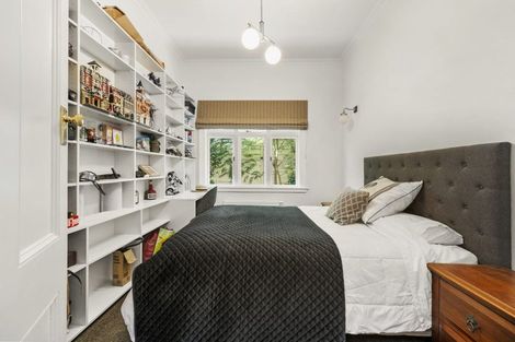 Photo of property in 210 Oriental Parade, Oriental Bay, Wellington, 6011