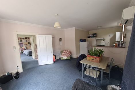 Photo of property in 123a Glenmore Street, Kelburn, Wellington, 6012