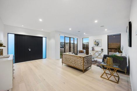 Photo of property in 7 Hanikura Street, Long Bay, Auckland, 0630