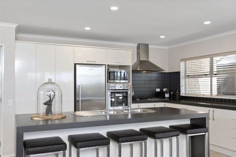 Photo of property in 25 Pine Harbour Parade, Beachlands, Auckland, 2018