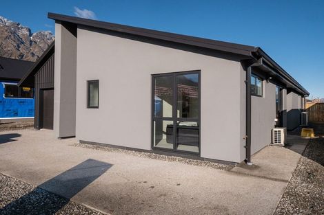 Photo of property in 16 Waterfowl Road, Jacks Point, 9371