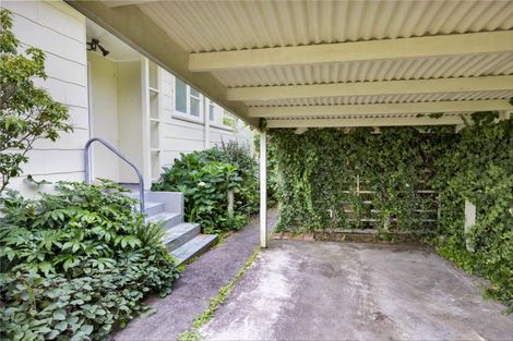 Photo of property in 40 Banks Street, Marfell, New Plymouth, 4310