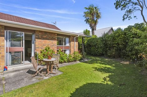 Photo of property in 4 Edgewater Street, Waikanae, 5036