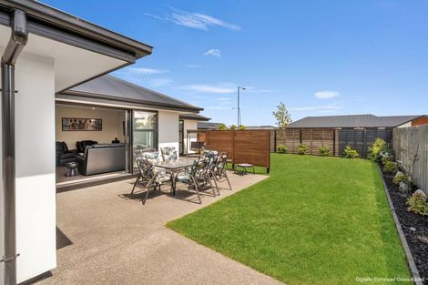 Photo of property in 35 Mcquillan Avenue, Woodend, 7610