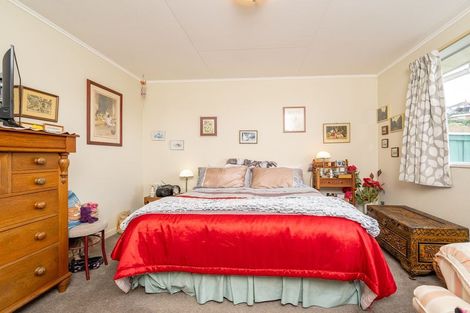 Photo of property in 14 Winston Place, Kew, Dunedin, 9012