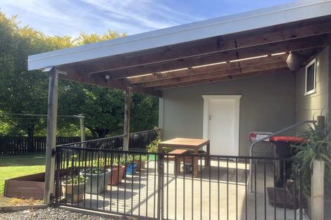 Photo of property in 16 Holt Place, Waipukurau, 4200