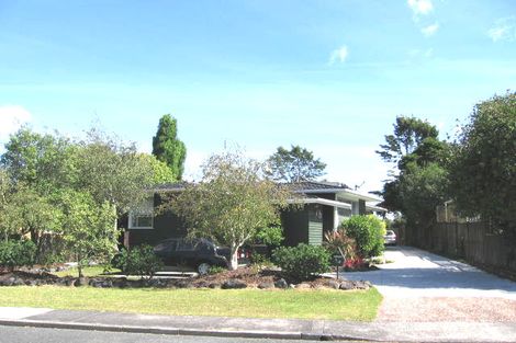 Photo of property in 54a Cockayne Crescent, Sunnynook, Auckland, 0620