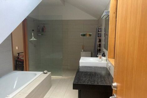 Photo of property in 2/90 Victoria Road, Devonport, Auckland, 0624