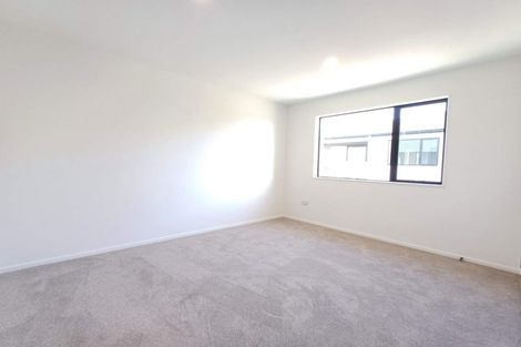 Photo of property in 345 East Coast Road, Mairangi Bay, Auckland, 0630