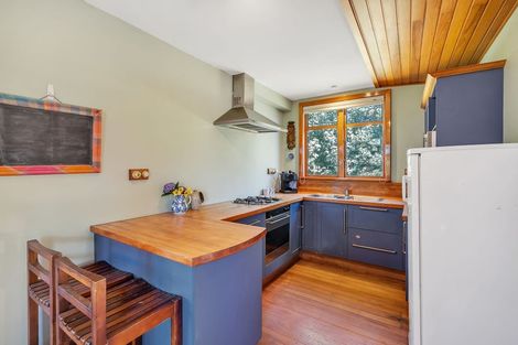 Photo of property in 3 Cross Street, Coalgate, 7673