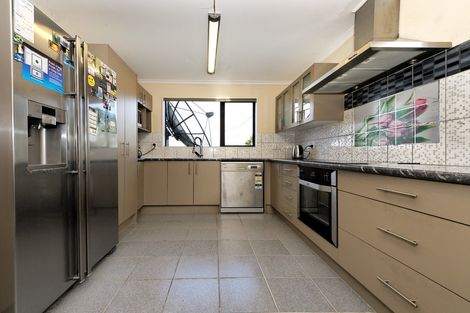 Photo of property in 40 Tiriwa Drive, Massey, Auckland, 0614