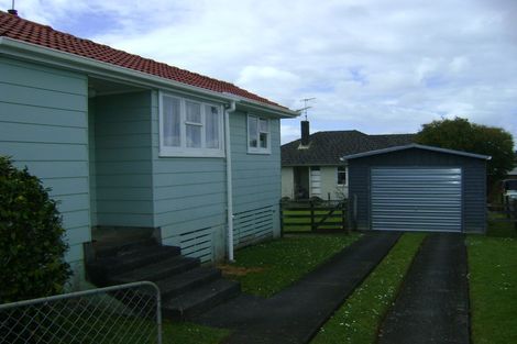 Photo of property in 73 Greenslade Crescent, Northcote, Auckland, 0627