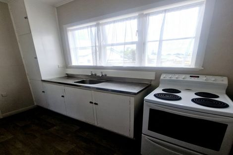 Photo of property in 192 Rathgar Road, Henderson, Auckland, 0610