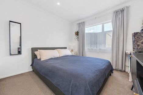 Photo of property in 9 Whareatua Avenue, Takanini, 2112