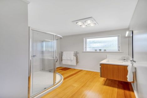 Photo of property in 14 Robert Allan Way, Pakuranga Heights, Auckland, 2010