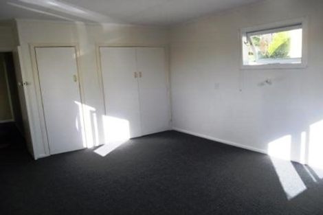 Photo of property in 27 Sheridan Drive, New Lynn, Auckland, 0600