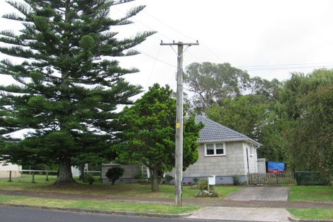 Photo of property in 4 Tuakiri Street, Point England, Auckland, 1072