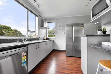 Photo of property in 8 Cedar Street, Maungaraki, Lower Hutt, 5010