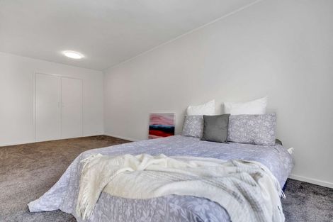 Photo of property in 2/42 Sheridan Drive, New Lynn, Auckland, 0600