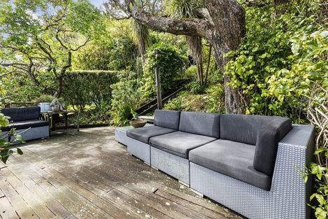 Photo of property in 43 Grove Road, Kelburn, Wellington, 6012