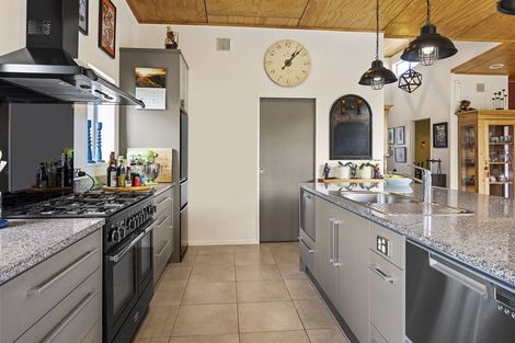 Photo of property in 10 Arthur Street, Hawera, 4674