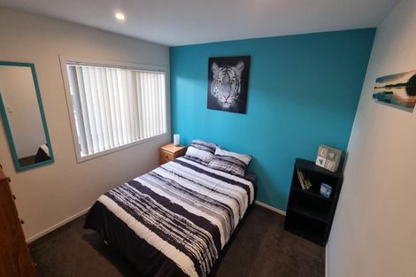 Photo of property in 2 Danden Way, Pukekohe, 2120