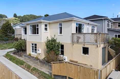 Photo of property in 5 Mahoe Street, Tawa, Wellington, 5028