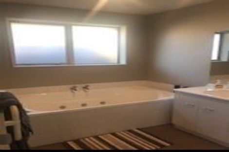 Photo of property in 9 Amoka Crescent, Parklands, Christchurch, 8083