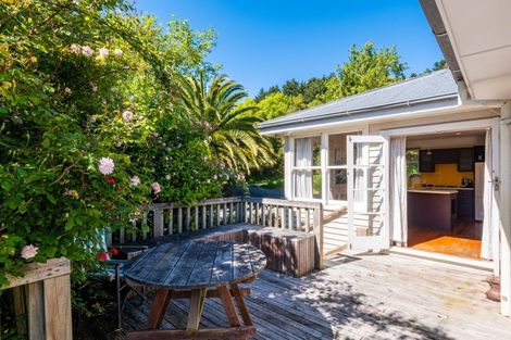 Photo of property in 82 Martindales Road, Heathcote Valley, Christchurch, 8022