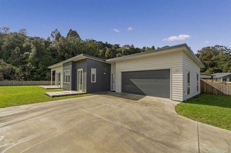 Photo of property in 28 Alf Simpson Drive, Whitianga, 3510