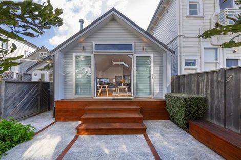 Photo of property in 63 Brougham Street, Mount Victoria, Wellington, 6011