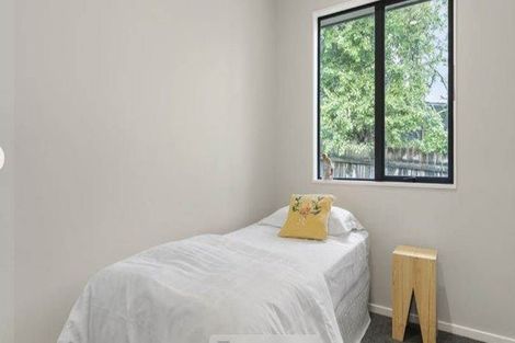 Photo of property in 99 Kemp Road, Massey, Auckland, 0614