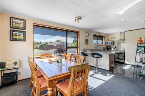 Photo of property in 8 Merlin Place, Gore, 9710