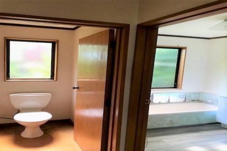 Photo of property in 127 Winara Avenue, Waikanae, 5036