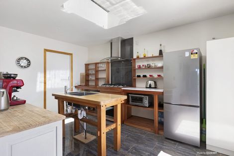 Photo of property in 274 Queens Drive, Lyall Bay, Wellington, 6022