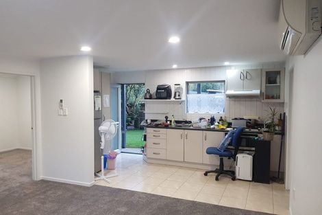 Photo of property in 35 Simon Ellice Drive, Bayview, Auckland, 0629