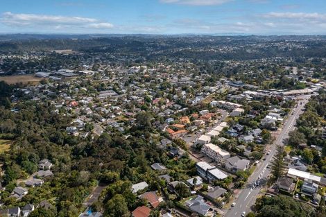 Photo of property in 2/35a Rangatira Road, Beach Haven, Auckland, 0626